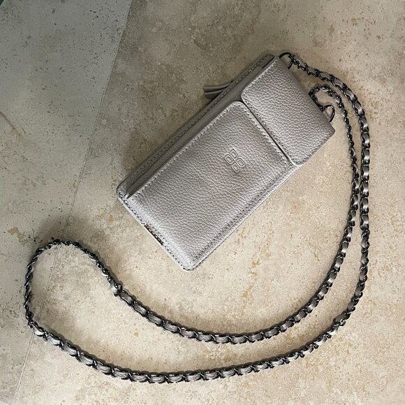 Leather Crossbody Phone Bag for iPhone - Picture 3 of 7